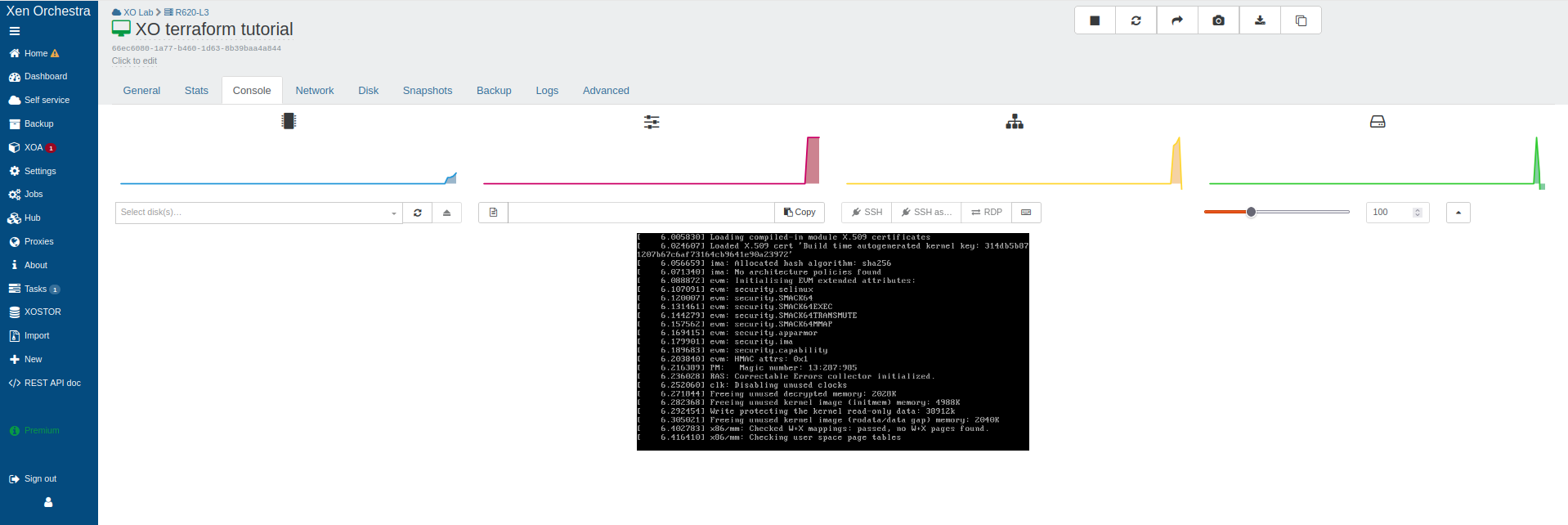 The freshly deployed VM booting, seen from its Console tab in Xen Orchestra